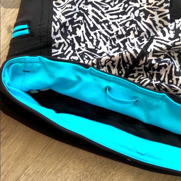 lululemon leggings cropped size 6 great condition black and white. - Picture 1 of 5